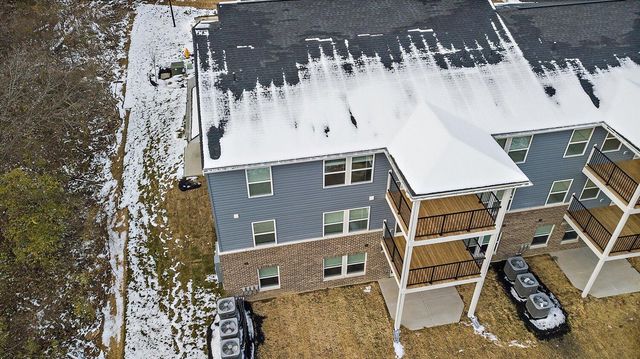 516 Foxhill Drive, 14-305, Crescent Springs, KY 41017