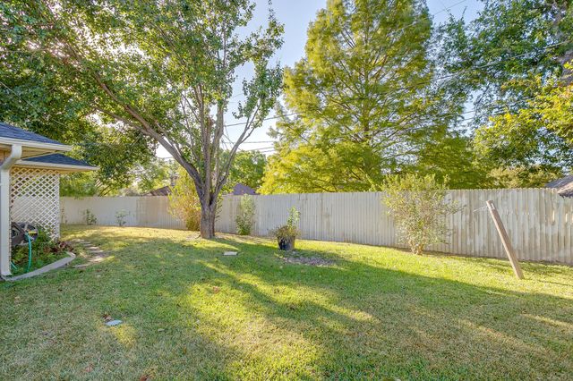 1308 Nueces Court, Benbrook, TX 76126