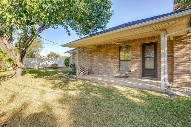 1308 Nueces Court, Benbrook, TX 76126