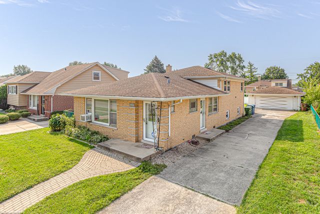 4533 W 99th Place, Oak Lawn, IL 60453