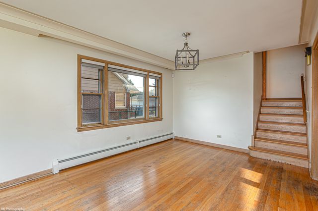 4533 W 99th Place, Oak Lawn, IL 60453