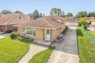 4533 W 99th Place, Oak Lawn, IL 60453