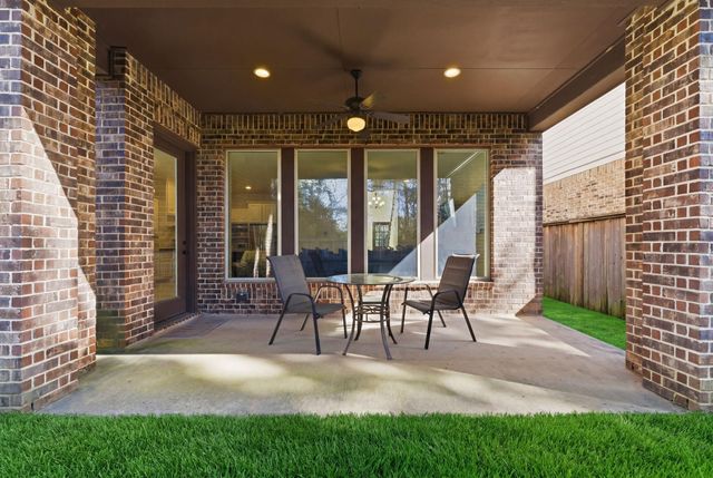 27 Daffodil Meadow Place, Tomball, TX 77375