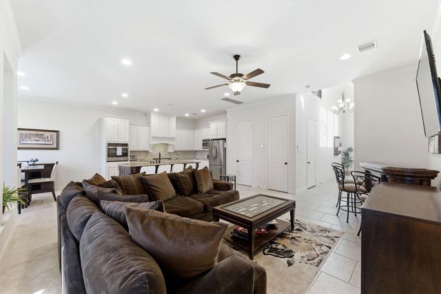 27 Daffodil Meadow Place, Tomball, TX 77375