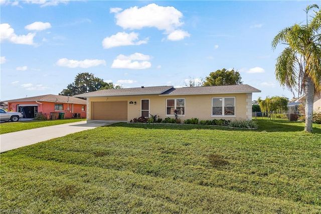 910 SE 15th ST, Cape Coral, FL 33990