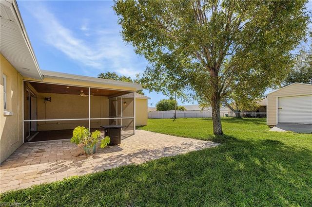 910 SE 15th ST, Cape Coral, FL 33990