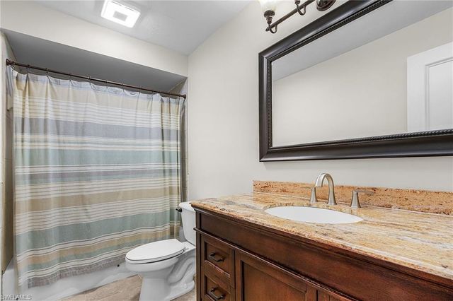 910 SE 15th ST, Cape Coral, FL 33990