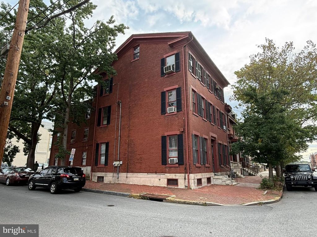 11 E AIRY ST, NORRISTOWN, PA 19401 — photo 2