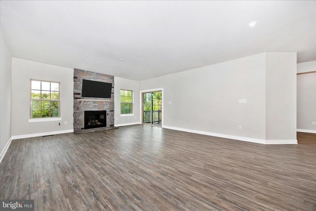 6968 MERLE CT, New Market, MD 21774
