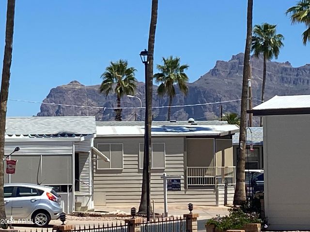 1226 S SENECA Drive, Apache Junction, AZ 85119