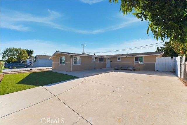 745 N N Vine St, Anaheim, CA 92805