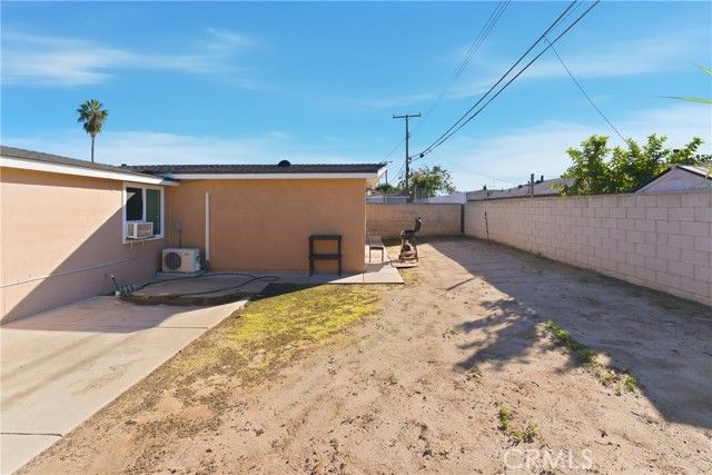 745 N N Vine St, Anaheim, CA 92805