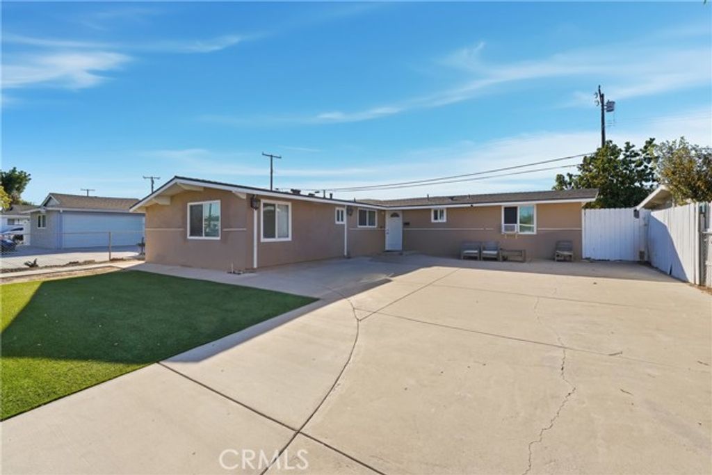 745 N N Vine St, Anaheim, CA 92805