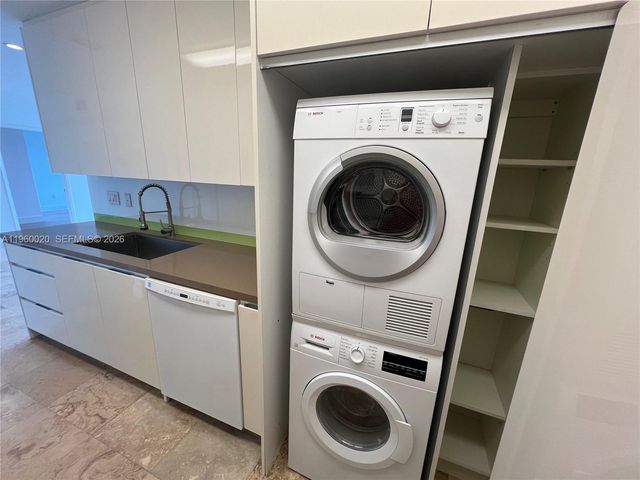 255 Galen Dr 4A, Key Biscayne, FL 33149