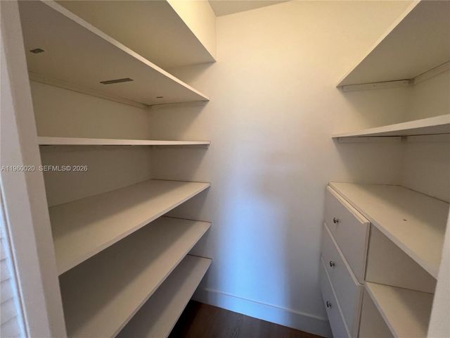 255 Galen Dr 4A, Key Biscayne, FL 33149