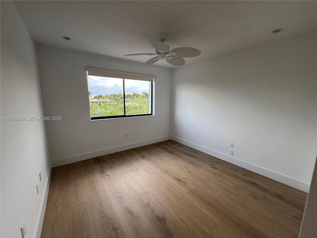 255 Galen Dr 4A, Key Biscayne, FL 33149