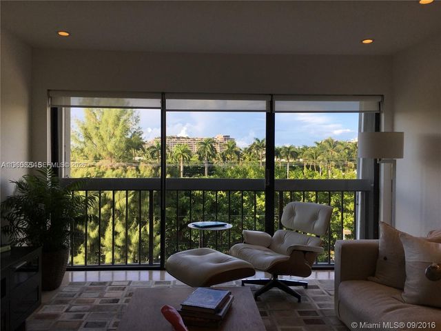 255 Galen Dr 4A, Key Biscayne, FL 33149