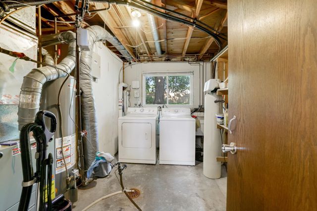 2741 Xylon Avenue N, New Hope, MN 55427