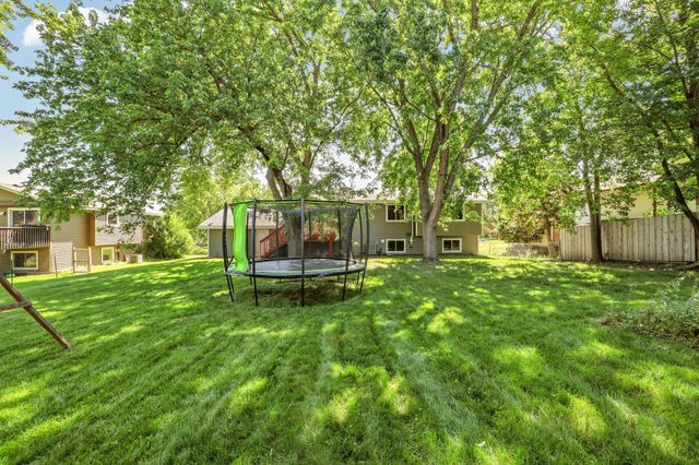2741 Xylon Avenue N, New Hope, MN 55427