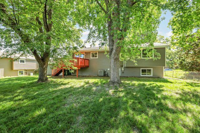 2741 Xylon Avenue N, New Hope, MN 55427