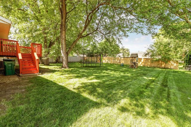 2741 Xylon Avenue N, New Hope, MN 55427