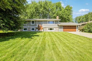 2741 Xylon Avenue N, New Hope, MN 55427