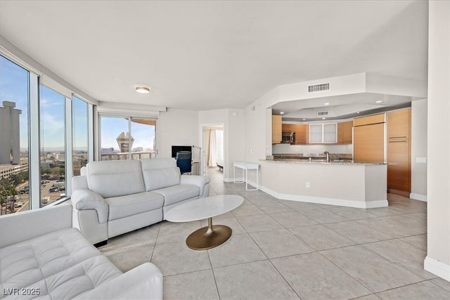 222 Karen Avenue 1007, Las Vegas, NV 89109