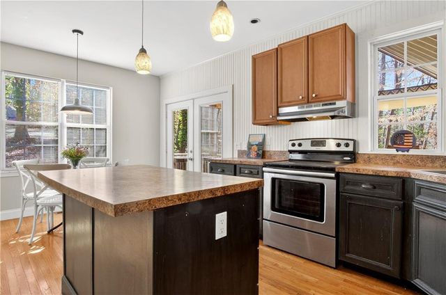 3016 Pathway Road, Gainesville, GA 30501