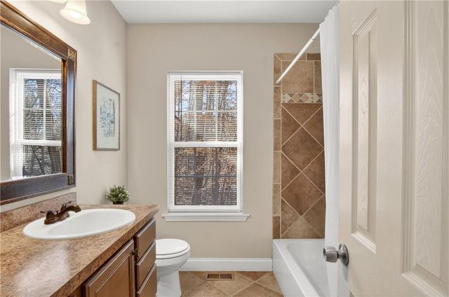 3016 Pathway Road, Gainesville, GA 30501