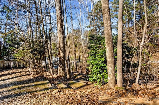 3016 Pathway Road, Gainesville, GA 30501