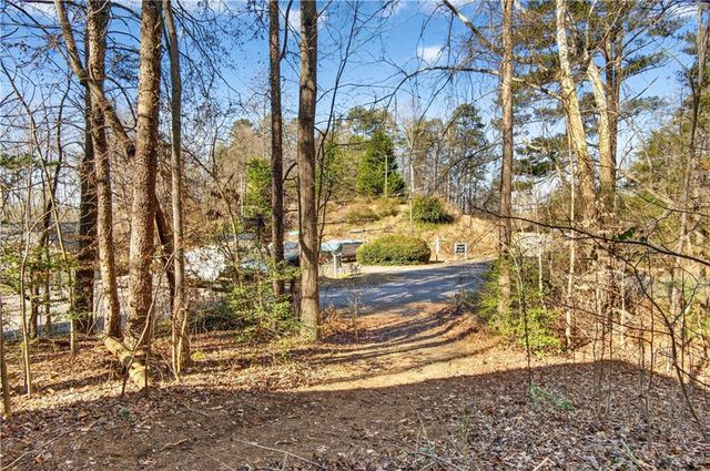 3016 Pathway Road, Gainesville, GA 30501