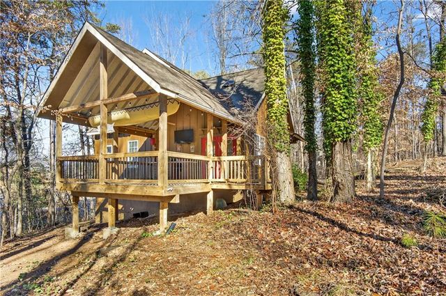 3016 Pathway Road, Gainesville, GA 30501