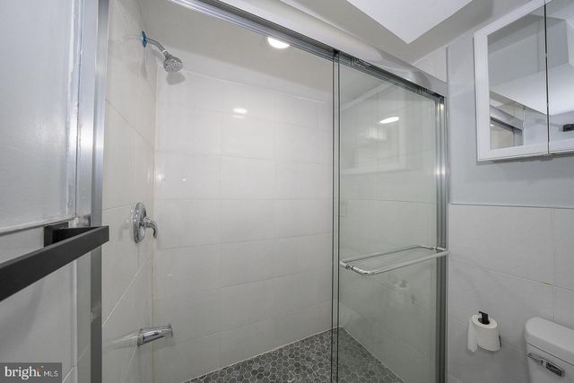 100 ENGLEWOOD RD, Upper Darby, PA 19082