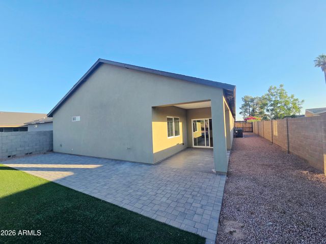 913 E FREMONT Road 3, Phoenix, AZ 85042