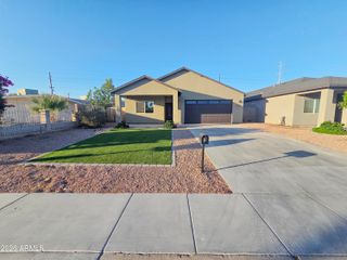 913 E FREMONT Road 3, Phoenix, AZ 85042