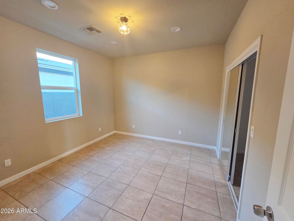 913 E FREMONT Road 3, Phoenix, AZ 85042 — photo 3