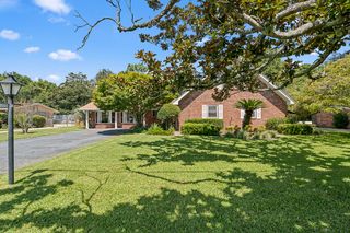 20 Magnolia Avenue, Shalimar, FL 32579