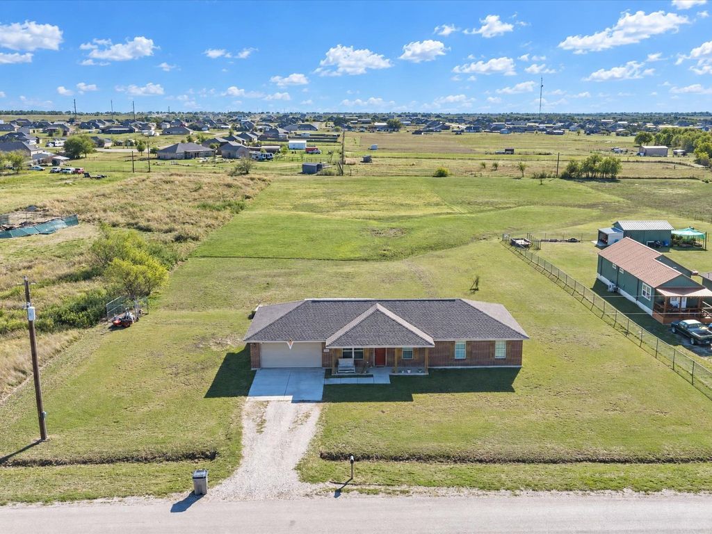 614 Mesa Ridge, Decatur, TX 76234 — photo 2