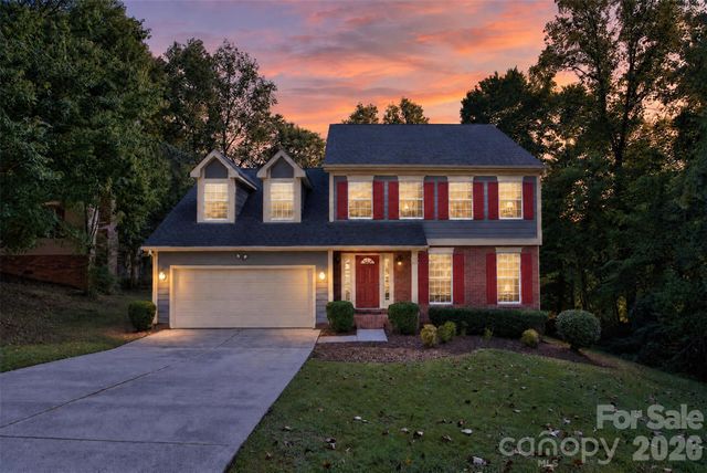 12427 Woodside Falls Road, Pineville, NC 28134