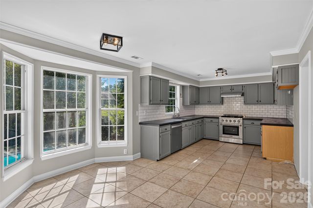 12427 Woodside Falls Road, Pineville, NC 28134