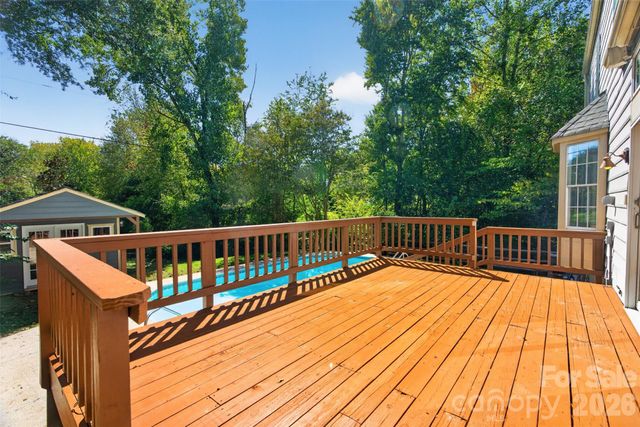 12427 Woodside Falls Road, Pineville, NC 28134