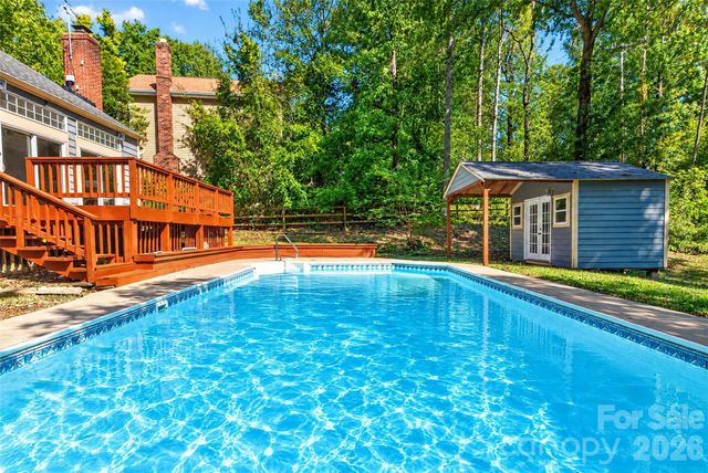 12427 Woodside Falls Road, Pineville, NC 28134