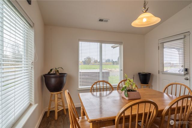 805 S Hamilton Road, Moses Lake, WA 98837