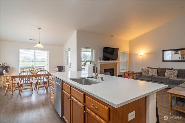 805 S Hamilton Road, Moses Lake, WA 98837