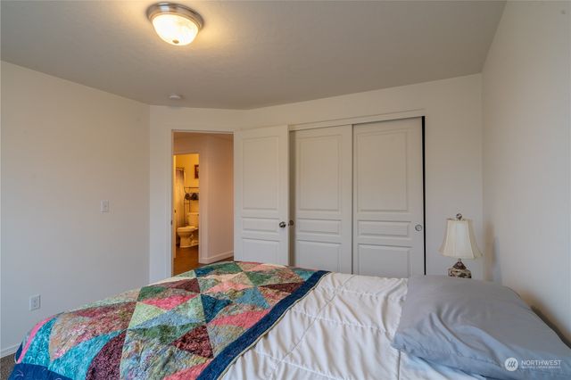 805 S Hamilton Road, Moses Lake, WA 98837