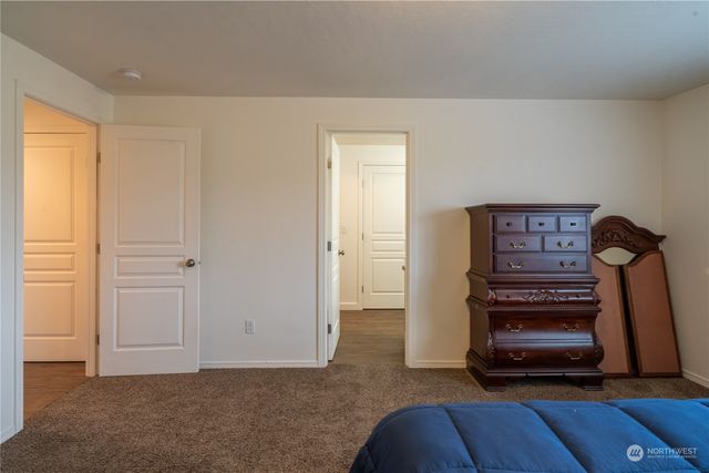 805 S Hamilton Road, Moses Lake, WA 98837