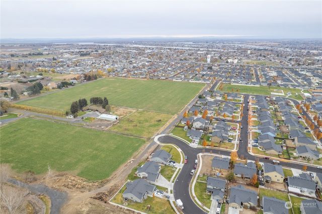 805 S Hamilton Road, Moses Lake, WA 98837