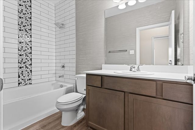 220 Camden Street, Red Oak, TX 75154