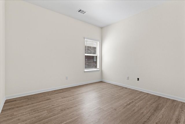 220 Camden Street, Red Oak, TX 75154