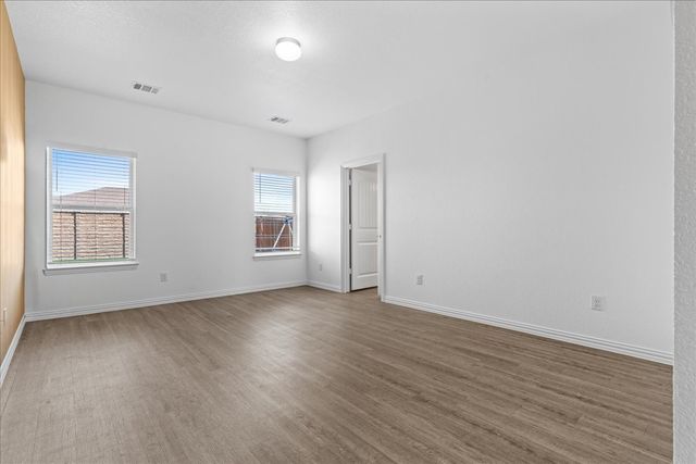 220 Camden Street, Red Oak, TX 75154